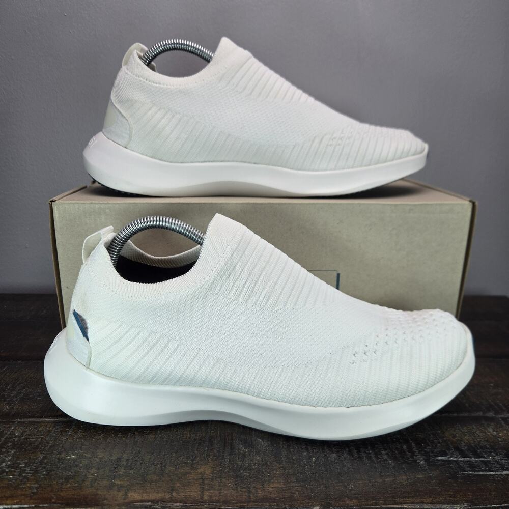 Vessi Everyday Move Slip On Mens Size 10 Waterproof Shoes Sneakers Polar White